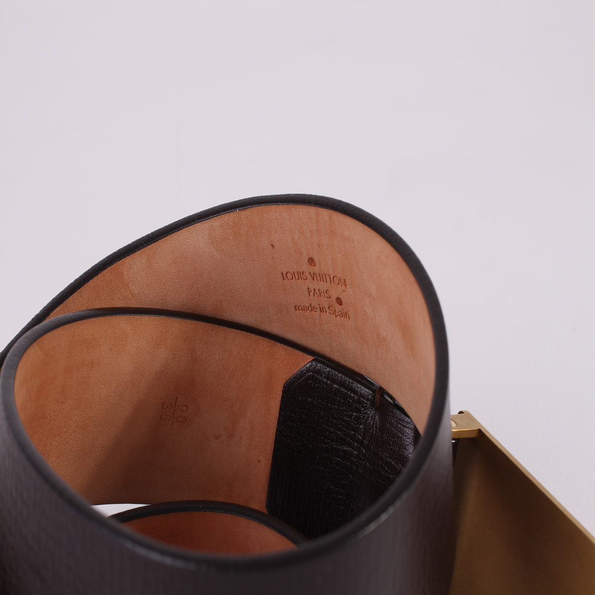 Ceinture louis store vuitton plaque inventeur