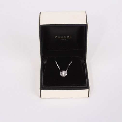 Collier et pendentif Camélia diamant
