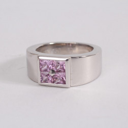 Bague tourmalines roses.