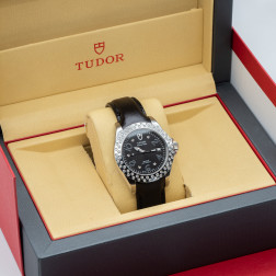 Montre Prince Date acier, sertie de 62 diamants Automatique