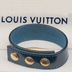 Bracelet commemoratif Euro 2002 en cuir Damier verni bleu.