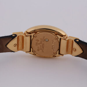 Montre Baignoire Mini en or jaune 18k sertie d’émeraudes et de rubis – Image 6