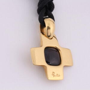 Cross pendant and garnet - Image 3
