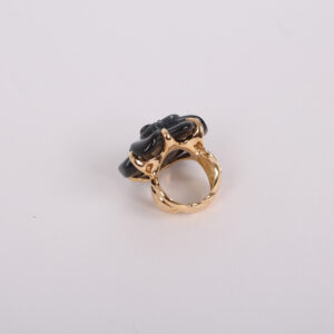 Bague Camélia Grand Modèle Edition Limitée onyx bleu or jaune 18k – Image 4