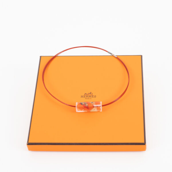 Collier et pendentif -0