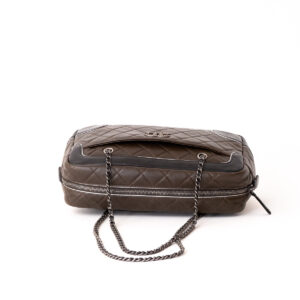 Brown and black quilted leather shopping bag - Image 6
