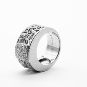 Bague Feuillage en or 18k et pavage de diamants – Image 4