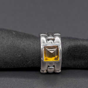 Bague Khesis or blanc 18k ornée d'une superbe citrine – Image 1