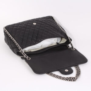 Bolso Chain Around Maxi Jumbo Flap Bag - Imagen 9