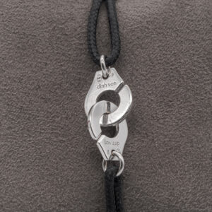 Bracelet sur cordon Menottes Dinh Van R10 or blanc 18k - Imagen 2