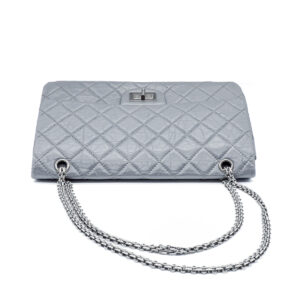 Sac 2.55 Jumbo en cuir vieilli gris – Image 3