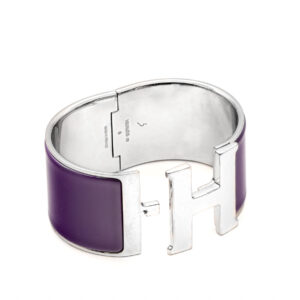 Bracelet ouvrant Hermes Clic Clac grand modèle en metal palladié et émail violet - Imagen 2