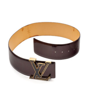 Ceinture Large en cuir verni Amarante – Image 1