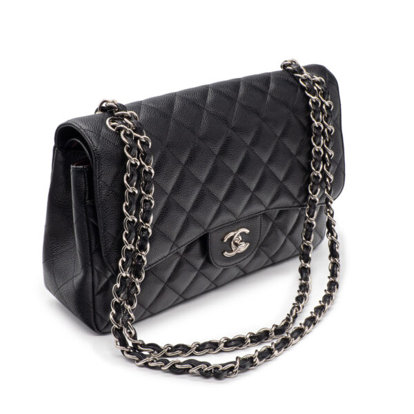 Sac Grand Classique Chanel en cuir Caviar noir-0 Sac Grand Classique Chanel en cuir Caviar noir-0
