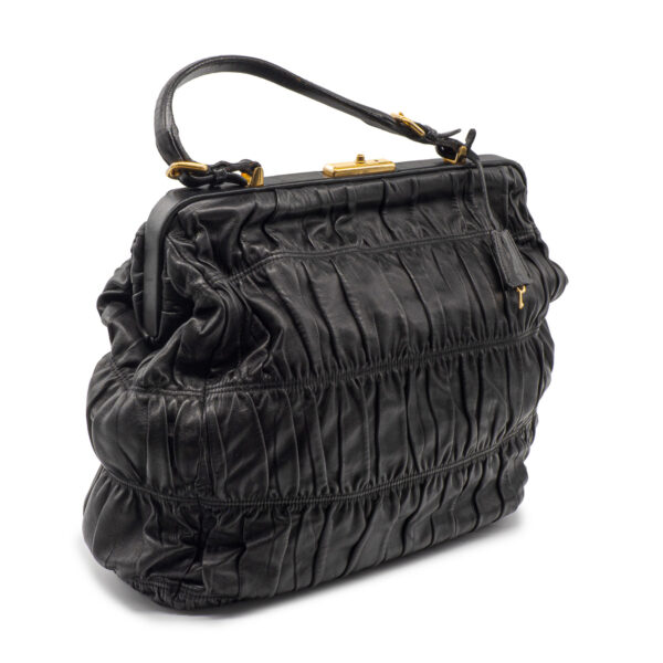 Sac Prada Pleated Grand modèle en cuir souple noir-21400